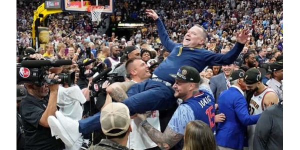 Povijest glavnog trenera Denver Nuggetsa Michaela Malonea Povijest glavnog trenera Denver Nuggetsa Michaela Malonea